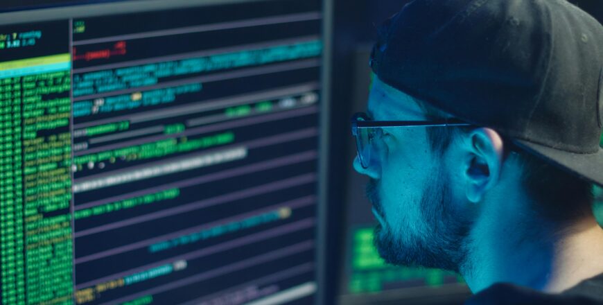 pexels-mikhail-nilov-6963098